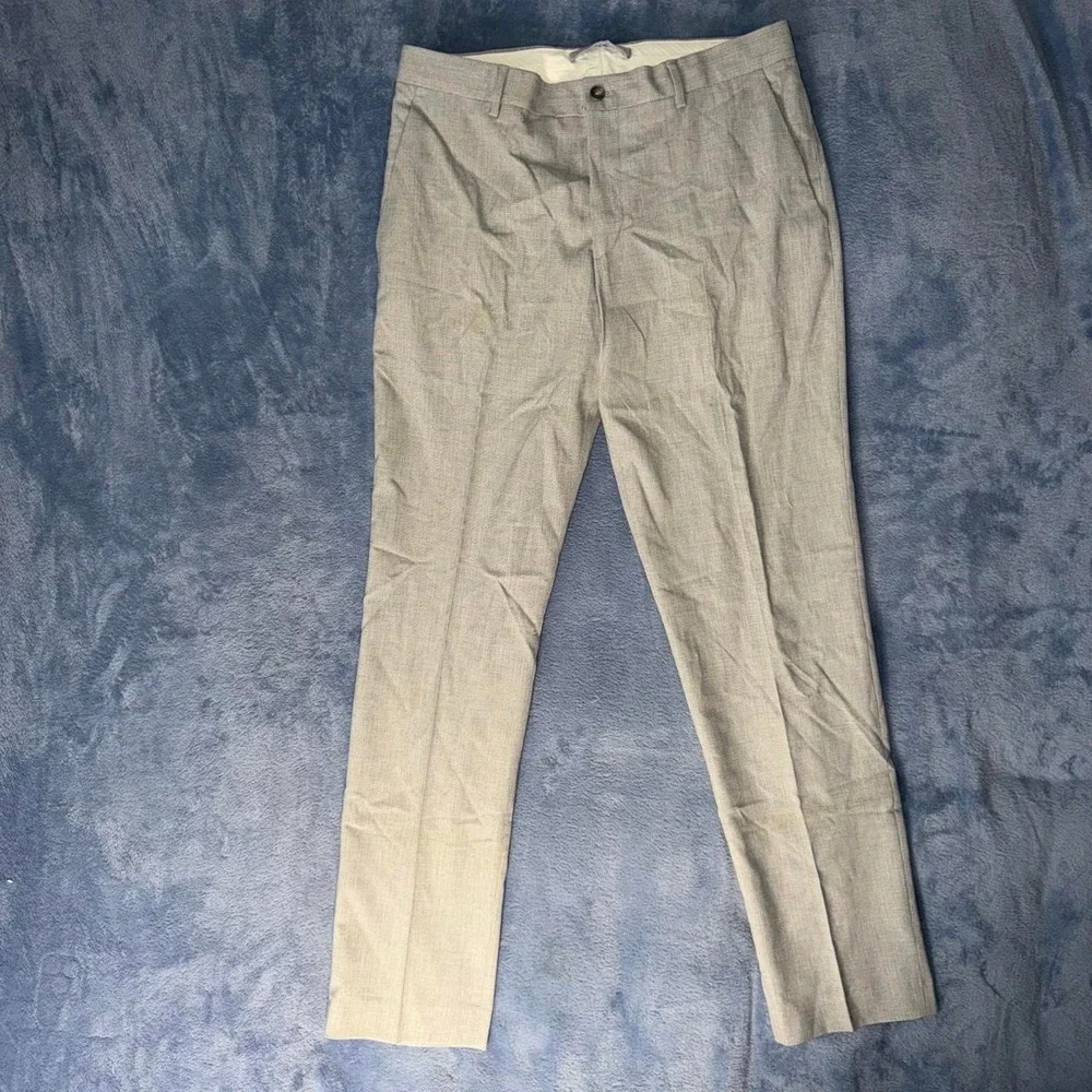 Zara gray checkered pants with thin white pinstripes